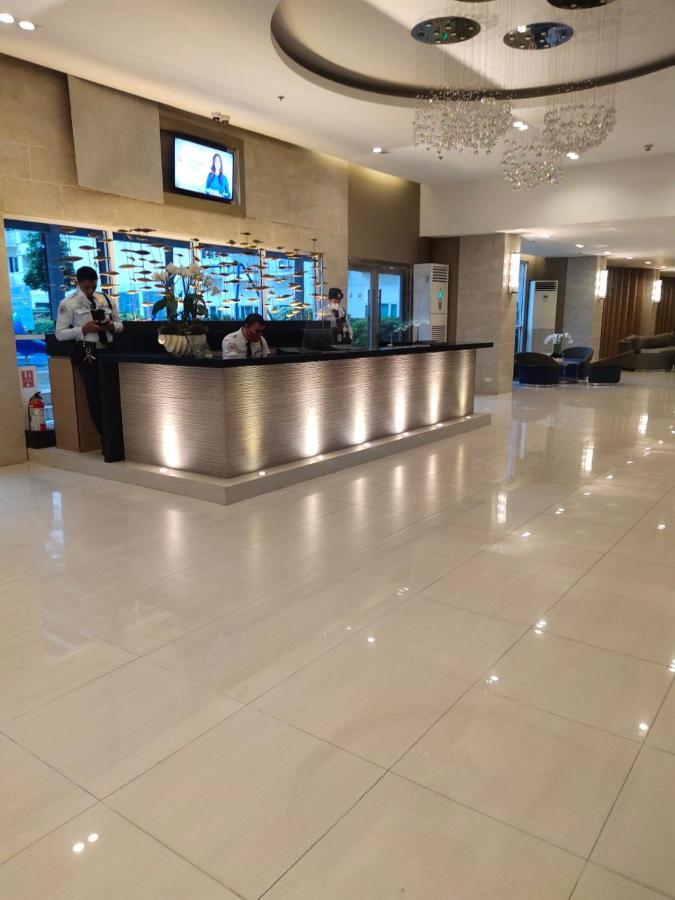 Rhm Sea Residences Condostaycation Moa,Smx Pasay Exteriör bild