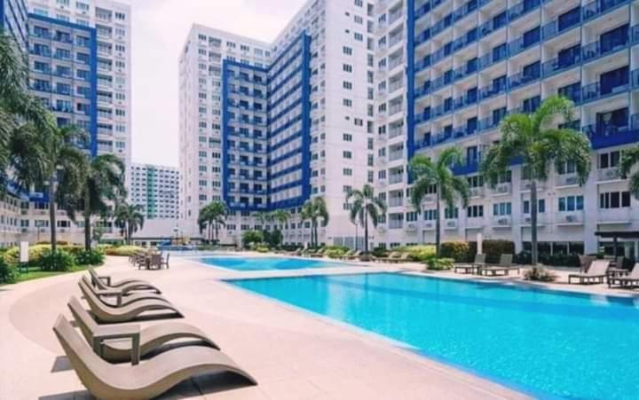 Rhm Sea Residences Condostaycation Moa,Smx Pasay Exteriör bild