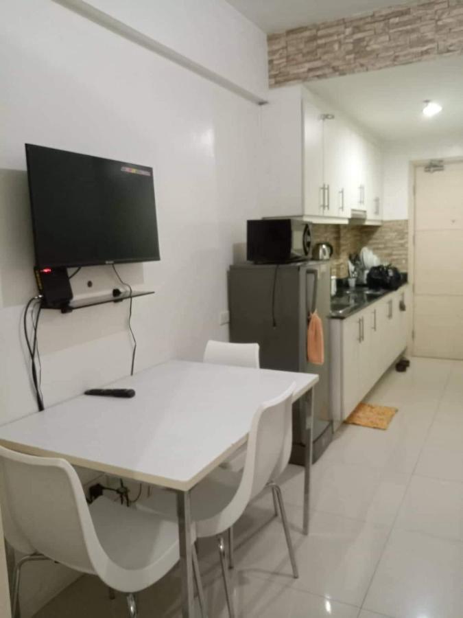 Rhm Sea Residences Condostaycation Moa,Smx Pasay Exteriör bild