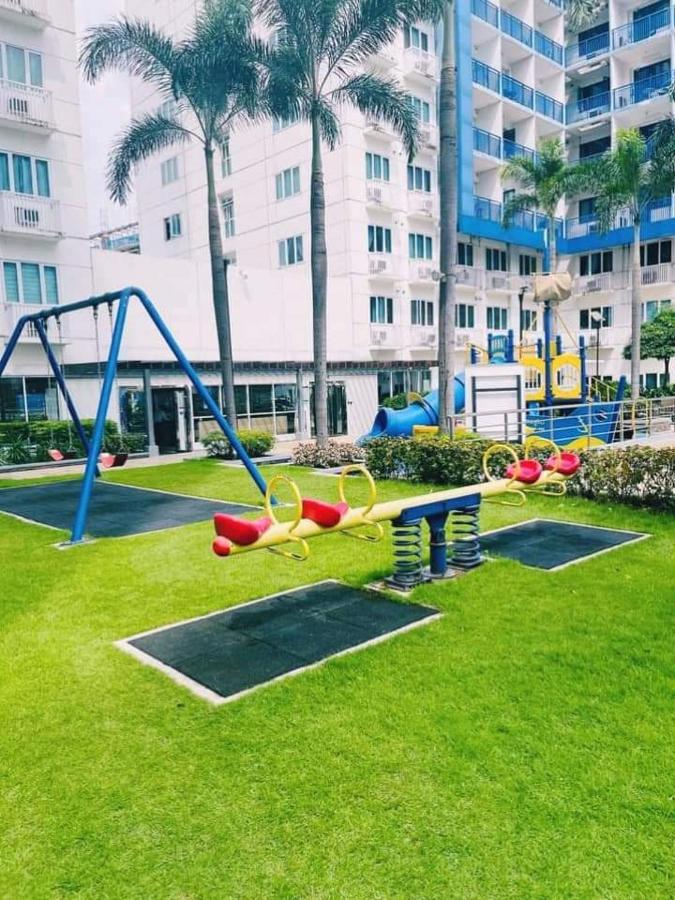 Rhm Sea Residences Condostaycation Moa,Smx Pasay Exteriör bild
