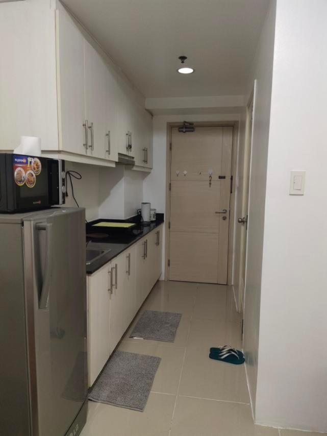 Rhm Sea Residences Condostaycation Moa,Smx Pasay Exteriör bild